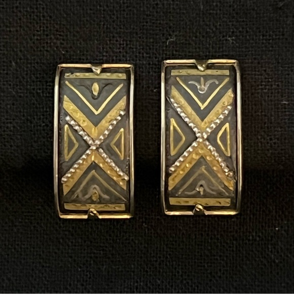 Vintage Damascene Clip on Earrings - Picture 9 of 11